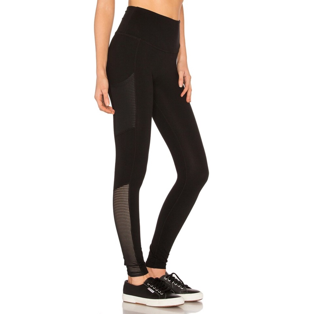 Beyond Yoga Black High‎ Waisted Mesh Pocket Leggings Athleisure XS